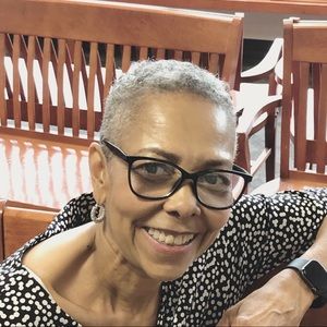 Meet your Posher, Pamela